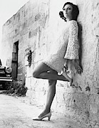 Joan Collins . Photograph by Album