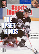 Los Angeles Kings Tomas Sandstrom, 1990 Nhl Smythe Division Sports Illustrated Cover Photograph by Sports Illustrated