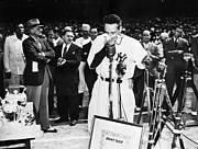 Lou Gehrig In Tears After Ovation Photograph by Bettmann