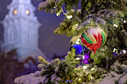 Ornament, Market Square Christmas Tree Photograph by Jeff Sinon