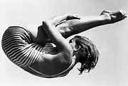 Patricia Mccormick Diving In Olympics Photograph by Bettmann