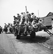 Peach Pickers Being Driven To The Orchards In Muscella, Georgia, 1936 Photograph by Dorothea Lange