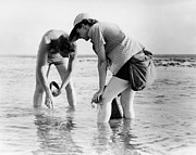 Rachel Carson Undertaking Marine Research Photograph by Science Photo Library