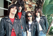 Ramones Portrait Session In La Photograph by Michael Ochs Archives