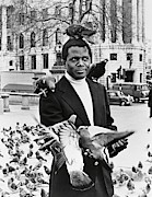 SIDNEY POITIER in A WARM DECEMBER -1973-. Photograph by Album