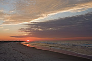 Sun Rise At Jones Beach, Ny Photograph by Tongshan