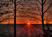 Sun Setting Rays Photograph by Laura Hedien