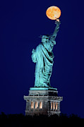 Supermoon Statue Of Liberty Photograph by Susan Candelario Supermoon Statue Of Liberty Photograph by Susan Candelario
