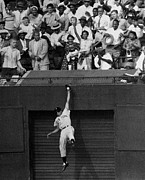 The Giants Amazing Willie Mays Amazes Photograph by New York Daily News Archive