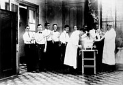 Typhoid Vaccination Photograph by Science Photo Library
