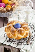 A traditional Easter nest bread with an Easter egg Photograph by Image Professionals GmbH
