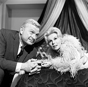 EDDIE ALBERT and EVA GABOR in THE EDDIE ALBERT SHOW -1965-, directed by RICHARD L. BARE. Photograph by Album