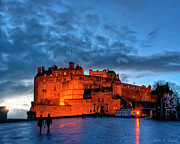 Edinburgh - Dusk On The Castle Photograph by Mark Tisdale