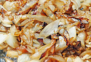 Fried onions Photograph by Richard Newstead