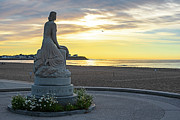 Hampton Beach New Hampshire Sunrise Statue Photograph by Toby McGuire