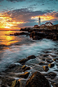 Head Light At Dawn Photograph by Jeff Sinon