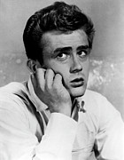 JAMES DEAN in EAST OF EDEN -1955-, directed by ELIA KAZAN. Photograph by Album