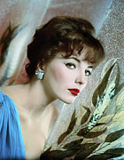 Joan Collins. Photograph by Album