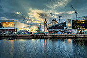 Liverpool skyline at night Photograph by Stuart Chard