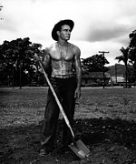 MONTGOMERY CLIFT in FROM HERE TO ETERNITY -1953-, directed by FRED ZINNEMANN. Photograph by Album