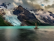 Mount Robson with Berg Glacier, British Columbia, Canada Photograph by Yves Gagnon
