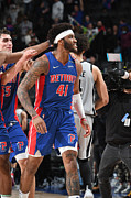 San Antonio Spurs v Detroit Pistons Photograph by Chris Schwegler