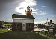 Saugatuck Michigan Lighthouse Photograph by Dan Sproul