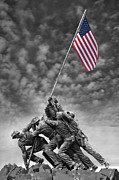 US Marine Corps War Memorial Photograph by Mike McGlothlen