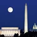 Moon Rising In Washington Dc by Steven Heap Moon Rising In Washington Dc by Steven Heap