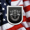 U. S. Army 5th Special Forces Group - 5 S F G Beret Flash over American Flag Digital Art by Serge Averbukh U. S. Army 5th Special Forces Group - 5 S F G Beret Flash over American Flag Digital Art by Serge Averbukh