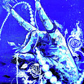 Zeta Hand Drip by Snater George